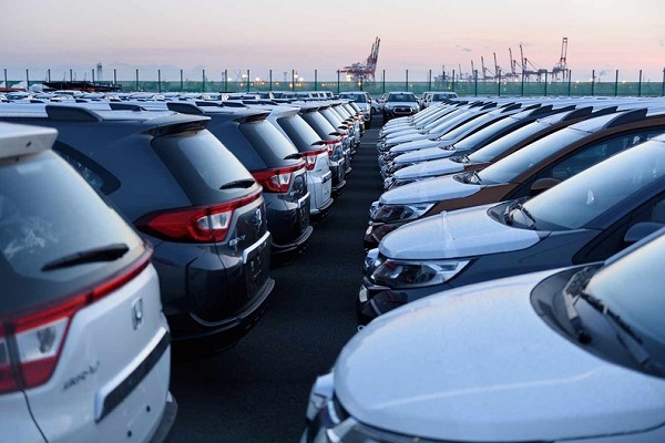 Auto industry unites to oppose Trump import tariffs