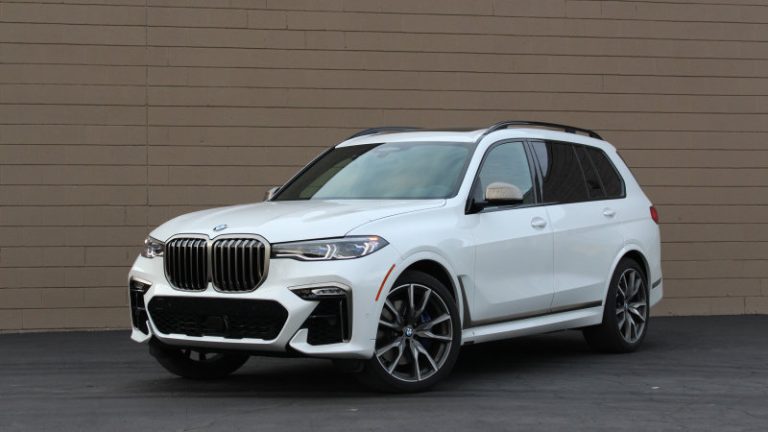BMW Builds an Ultimate SUV: the 2020 X7 M50i