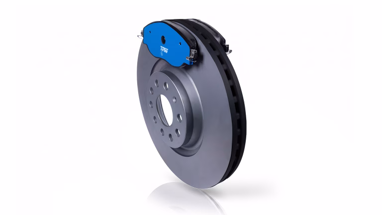 ZF showcases TRW DTEC low-emission brakes, recycled brake fluid and sustainable aftermarket solutions at Automechanika Frankfurt 2026.